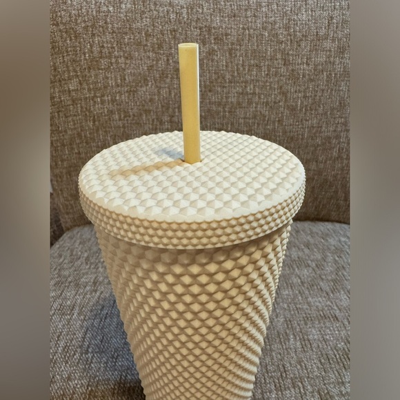 ⭐️ New Starbucks butter yellow studded Thailand Limited Edition 2021 release ⭐️ - Picture 5 of 7